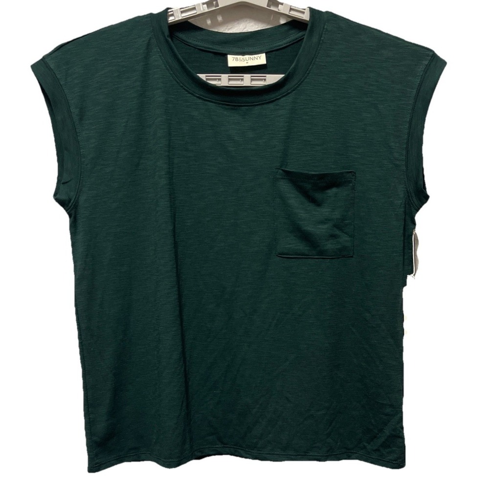 78 & Sunny Merrit Island Women's Top Size M Hunter Green Short Sleeve NWT